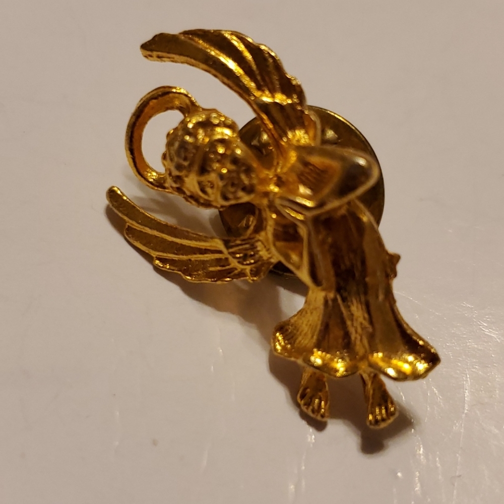 Pin,Tie Pinor lapel pin. Angel design, goldtone finish
